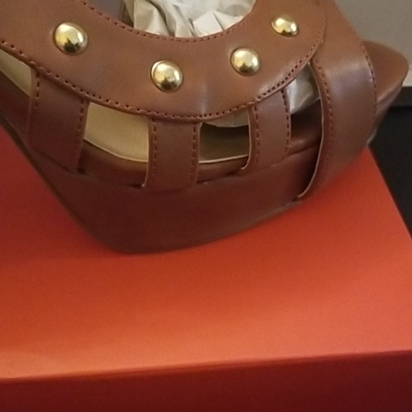 G by Guess High Heels - Picture 3 of 8